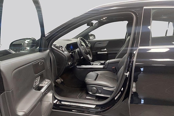 Mercedes-Benz EQA300 8 of 14