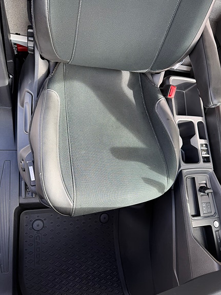 Volkswagen Caddy Maxi 16 of 16