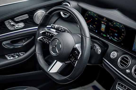 Mercedes-Benz E300 de 19 of 19