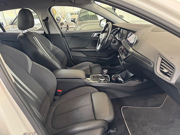 BMW 118i 7 of 10