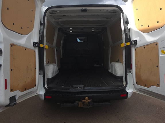 Ford Transit Custom 12 of 12