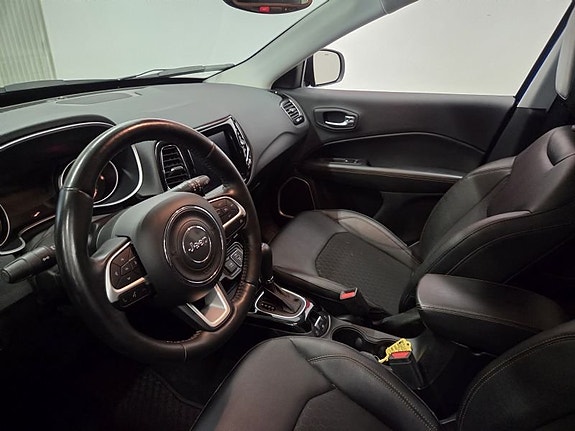 Jeep Compass 10 of 10