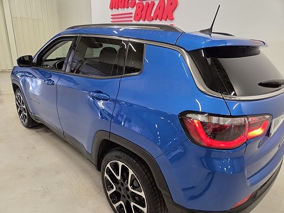 Jeep Compass 9 of 10