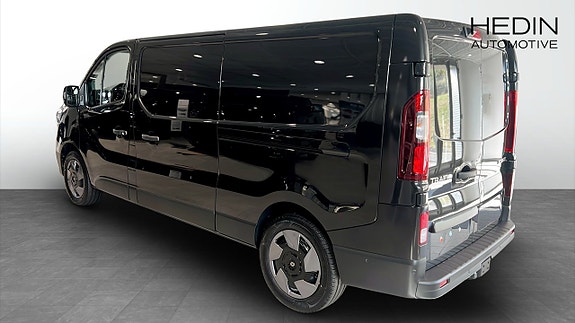 Renault Trafic 2 of 9