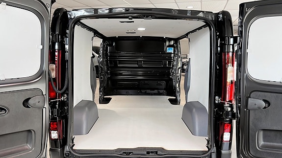 Renault Trafic 6 of 9