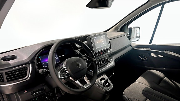 Renault Trafic 9 of 9