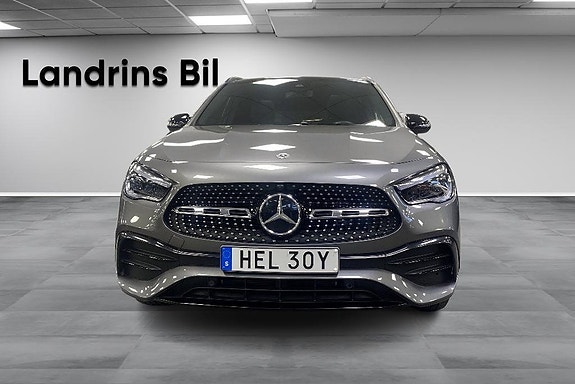 Mercedes-Benz GLA250 e 2 of 15