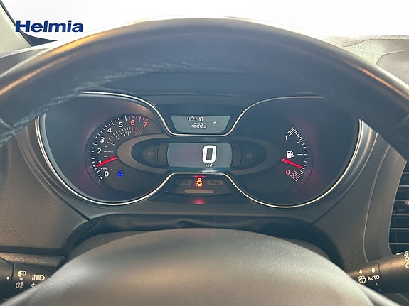 Renault Captur 7 of 12