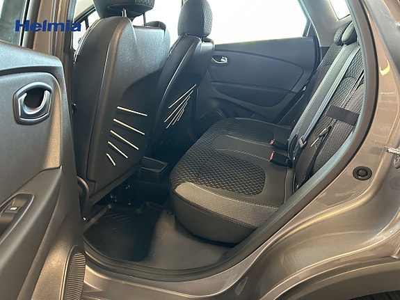 Renault Captur 10 of 12