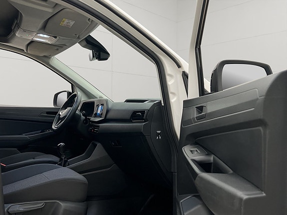Volkswagen Caddy Maxi 26 of 30