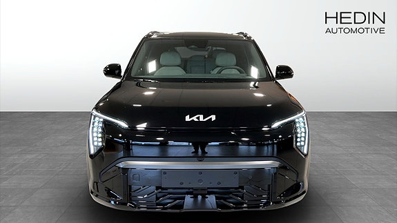 Kia EV3 8 of 14