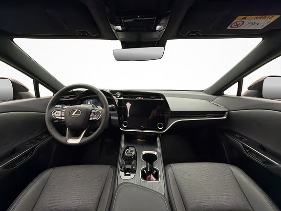 Lexus RZ350e 16 of 30