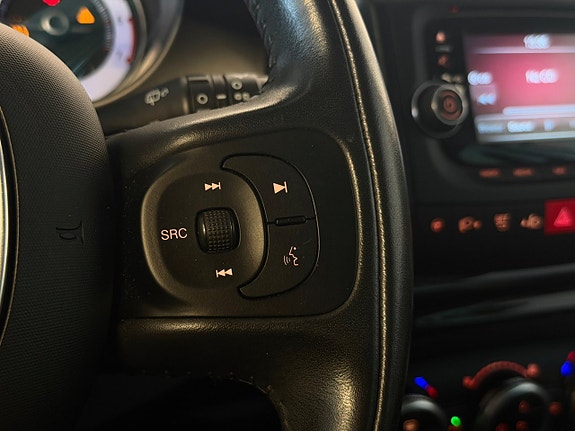Fiat 500L 14 of 16