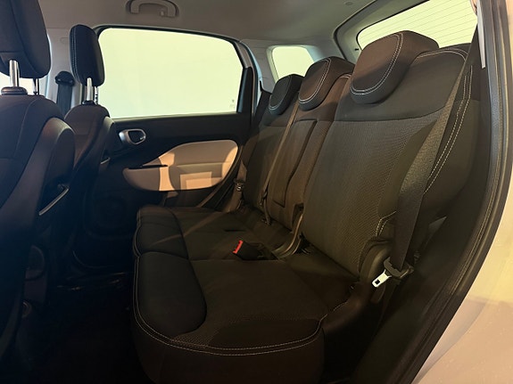 Fiat 500L 9 of 16