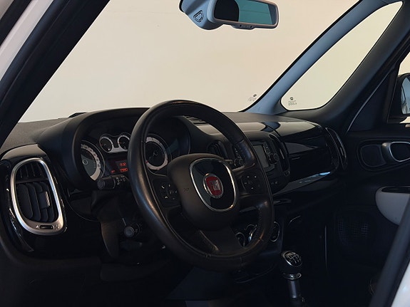 Fiat 500L 7 of 16