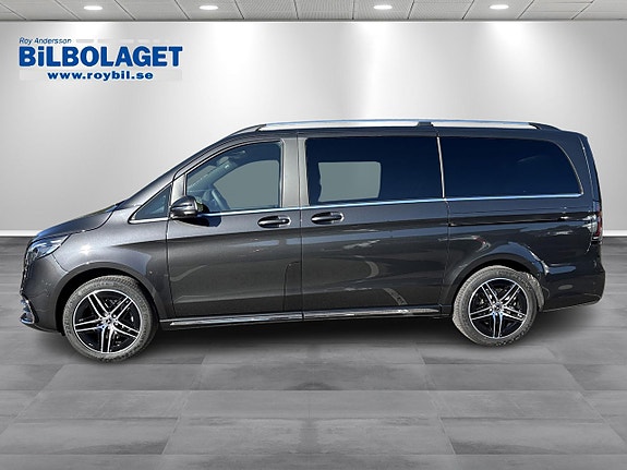 Mercedes-Benz V300 3 of 16
