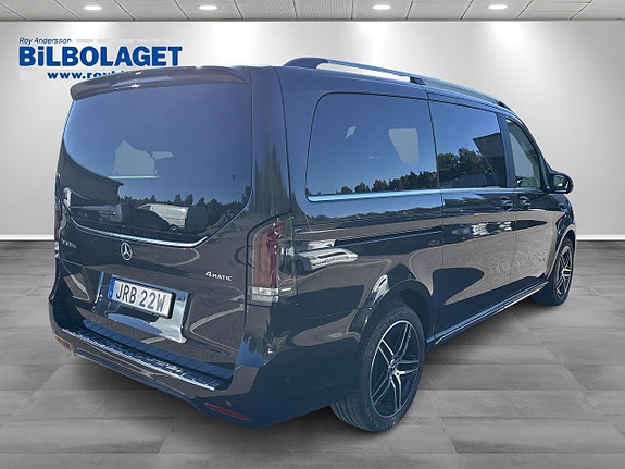 Mercedes-Benz V300 4 of 16