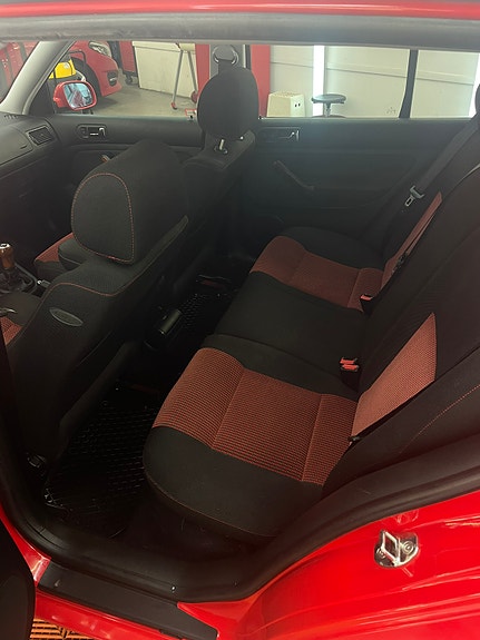 Volkswagen Golf IV 8 of 12