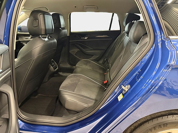 Volkswagen Passat 14 of 15