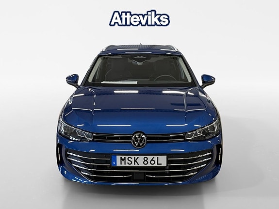 Volkswagen Passat 8 of 15