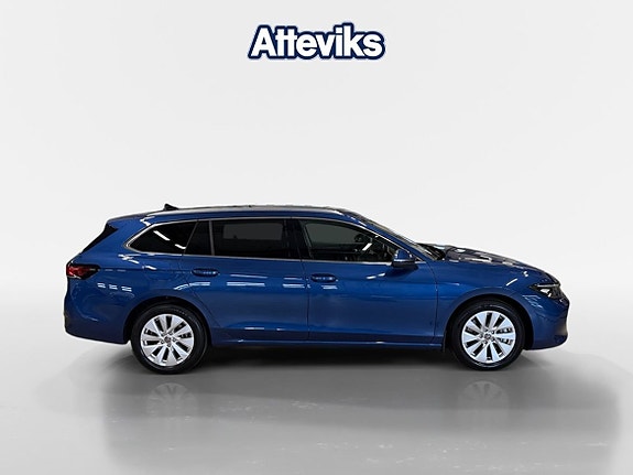 Volkswagen Passat 2 of 15