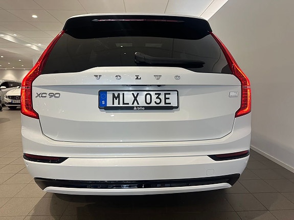 Volvo XC90 10 of 23