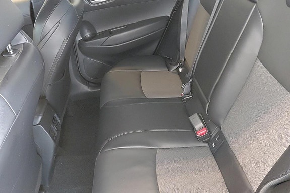 Toyota Corolla Cross 8 of 11