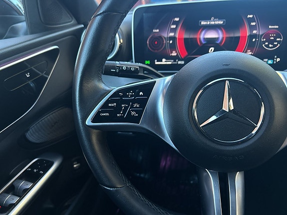 Mercedes-Benz C300 d 18 of 26