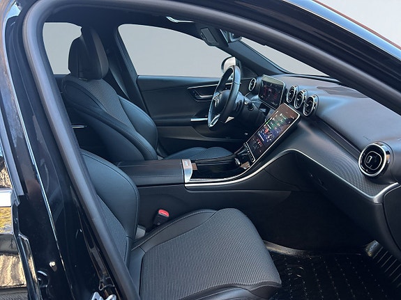 Mercedes-Benz C300 d 10 of 26