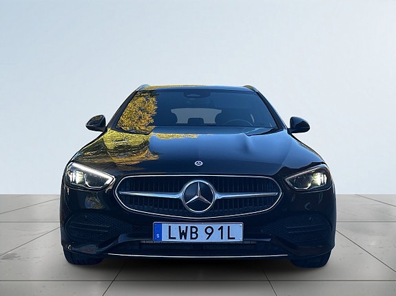 Mercedes-Benz C300 d 2 of 26