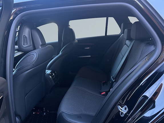 Mercedes-Benz C300 d 13 of 26