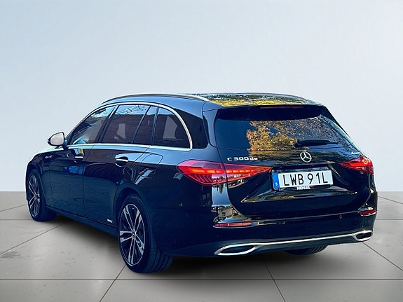 Mercedes-Benz C300 d 5 of 26