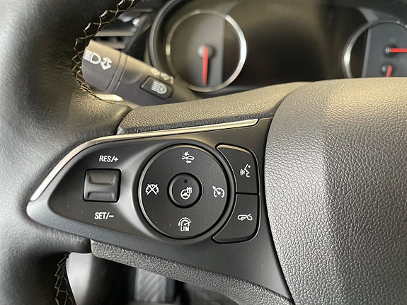 Opel Insignia 16 of 27