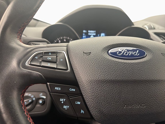 Ford Kuga 16 of 30