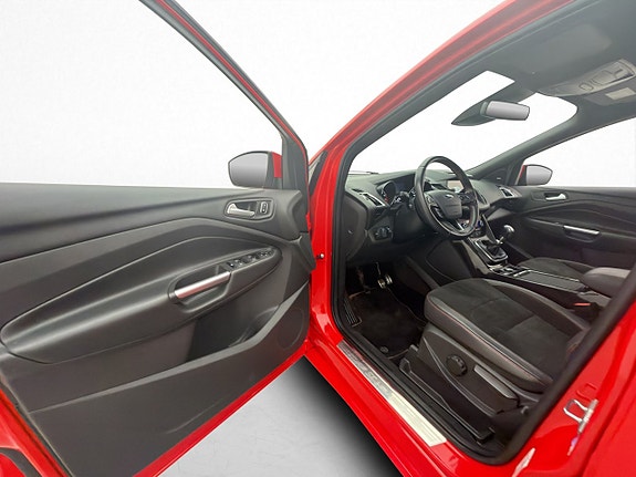 Ford Kuga 10 of 30