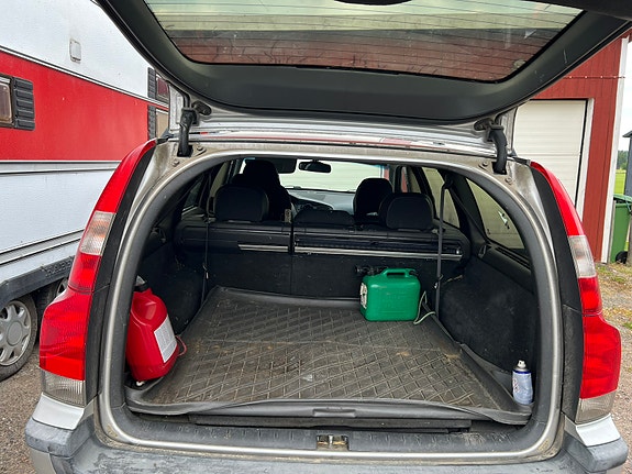 Volvo V70 5 of 7