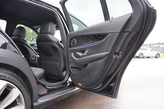 Mercedes-Benz E220 d 17 of 27