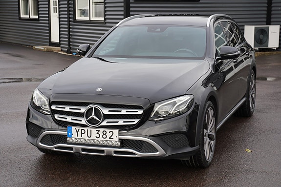 Mercedes-Benz E220 d 27 of 27