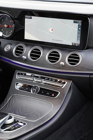 Mercedes-Benz E220 d 22 of 27