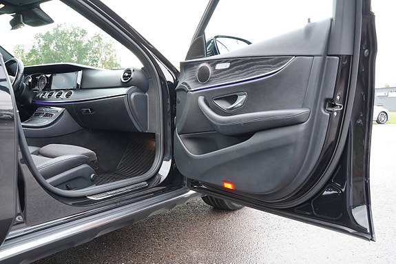 Mercedes-Benz E220 d 19 of 27