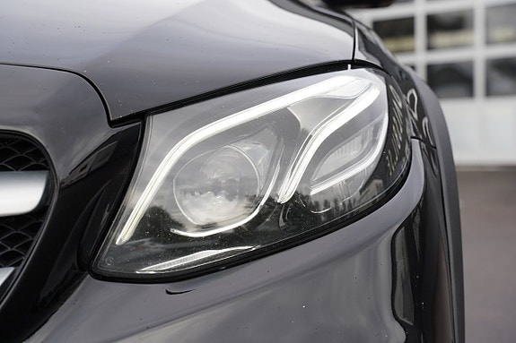 Mercedes-Benz E220 d 10 of 27