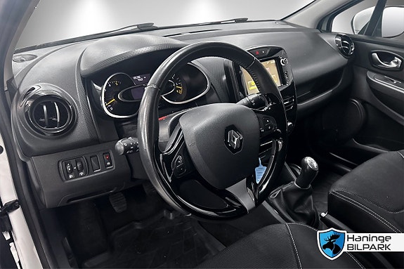 Renault Clio 12 of 21