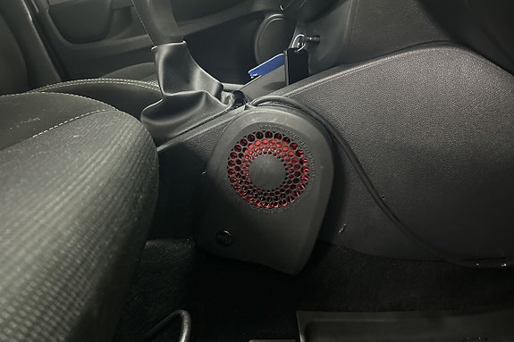 Renault Clio 15 of 21