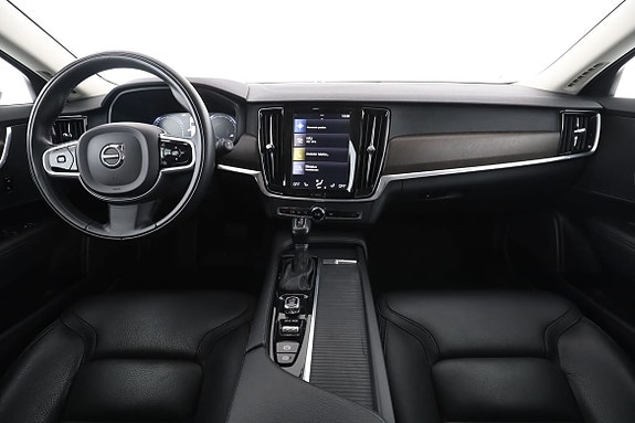 Volvo V90 Cross Country 13 of 30