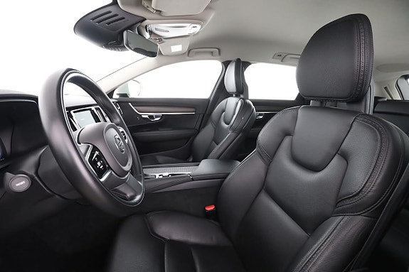 Volvo V90 Cross Country 11 of 30