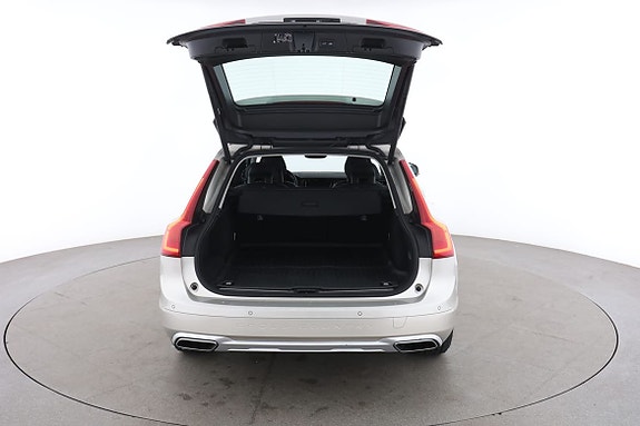 Volvo V90 Cross Country 17 of 30
