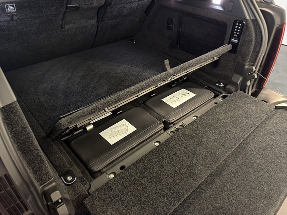 Land Rover Range Rover 25 of 28