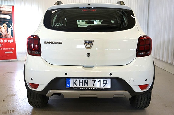 Dacia Sandero Stepway 2 of 23
