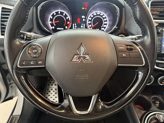 Mitsubishi ASX 12 of 16
