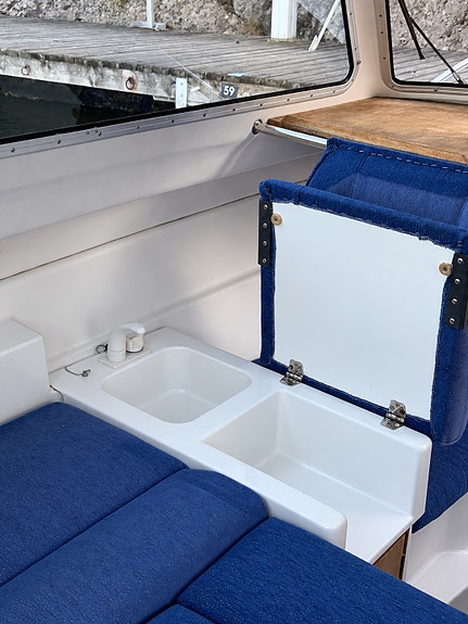 Finnmaster 6100 Inombordare med badbrygga 5 of 8